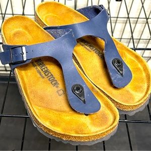 Women’s sandals